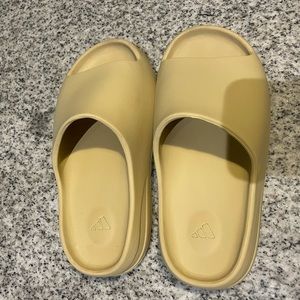 authentic yeezy slides